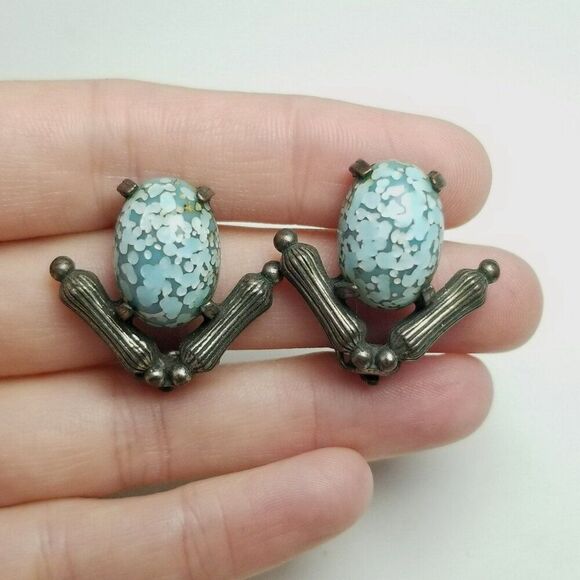 Vintage Blue Cabochon and Silver Tone Clip On Earrings, Retro Design, Estate - Picture 2 of 5